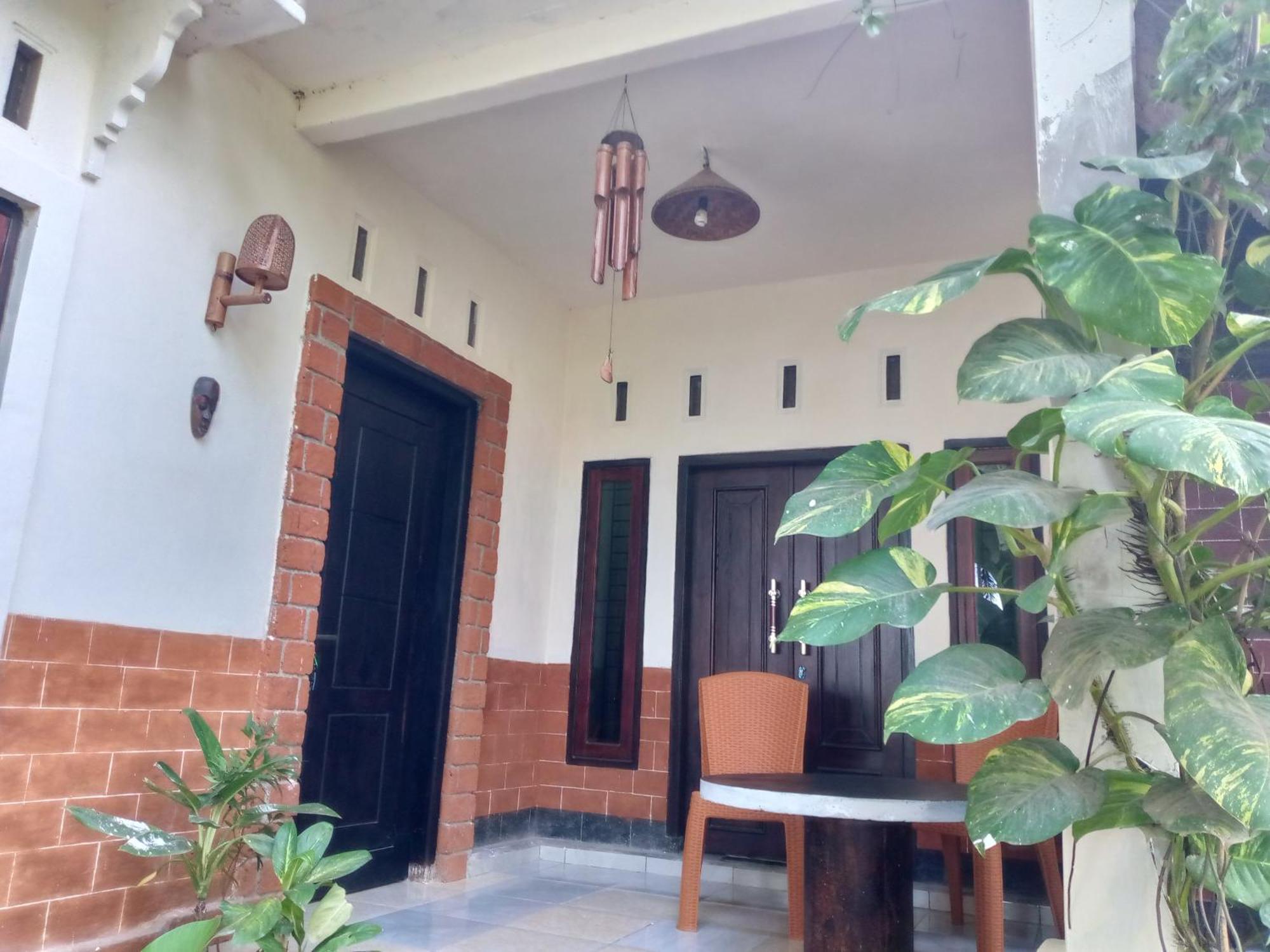 Syaqila Homestay Lombok เตเตบาตู ภายนอก รูปภาพ