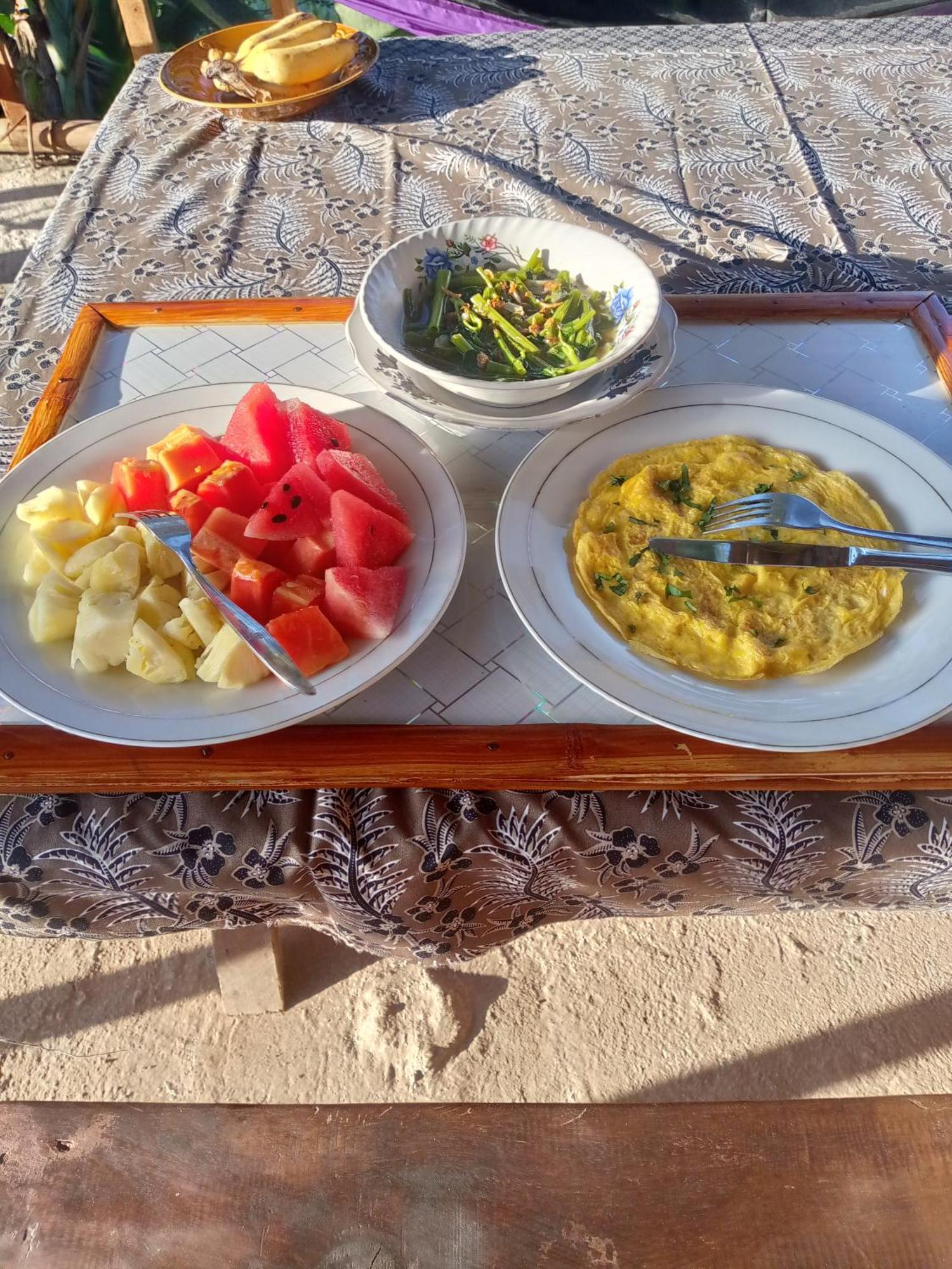 Syaqila Homestay Lombok เตเตบาตู ภายนอก รูปภาพ