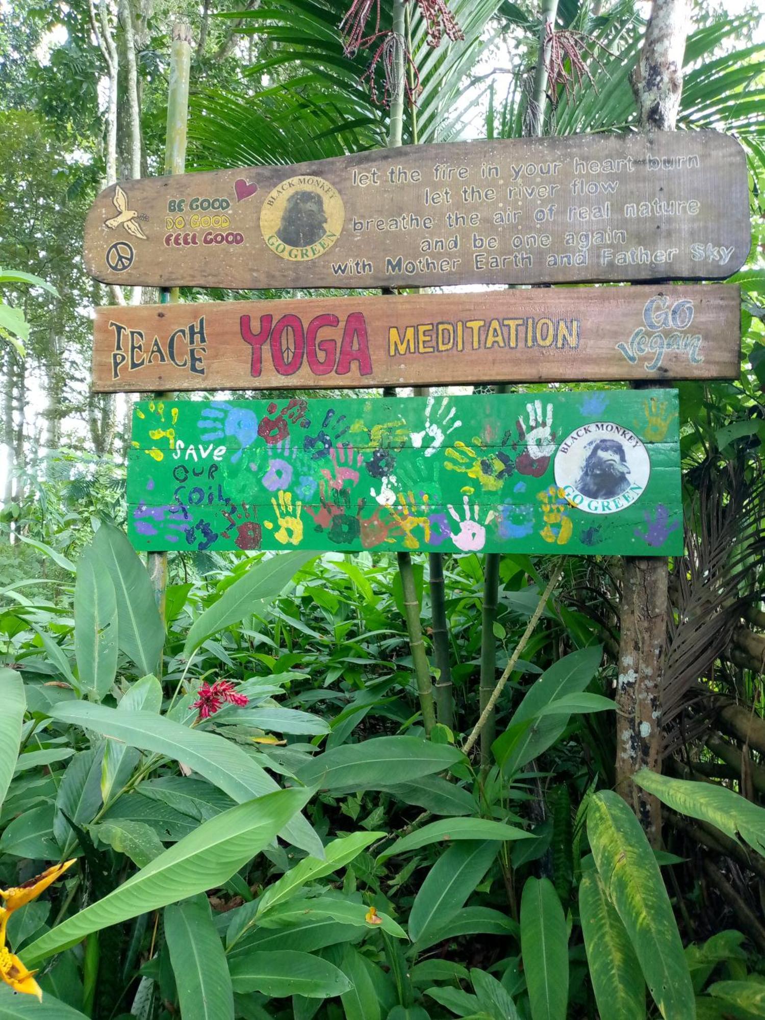 Syaqila Homestay Lombok เตเตบาตู ภายนอก รูปภาพ