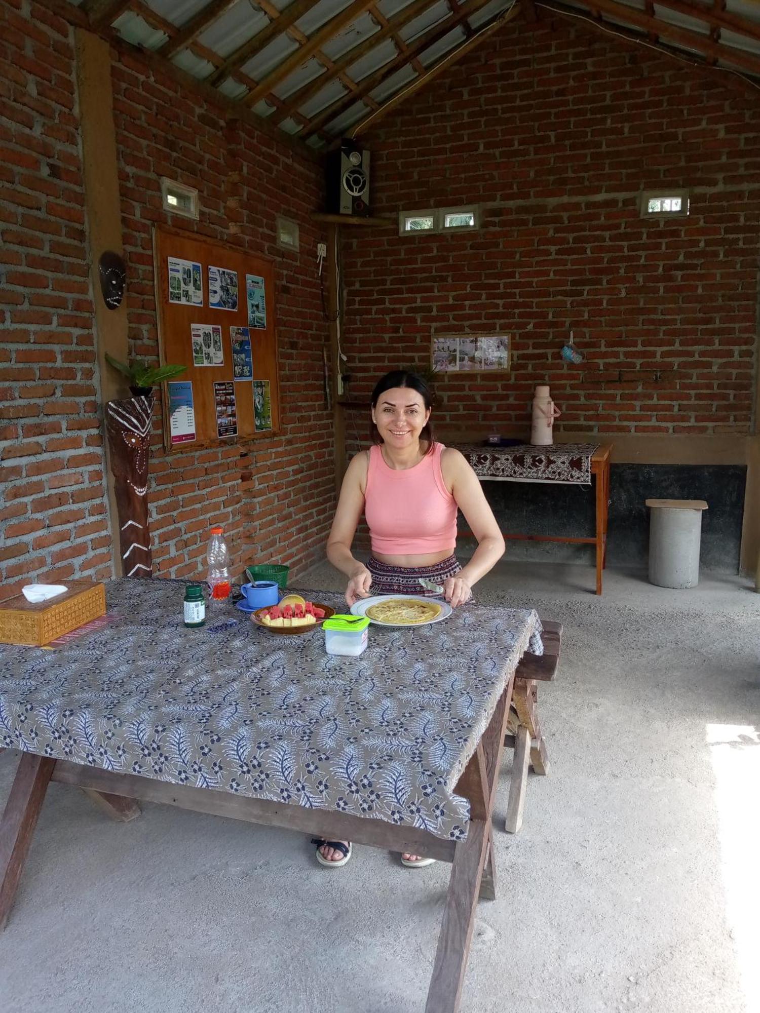 Syaqila Homestay Lombok เตเตบาตู ภายนอก รูปภาพ